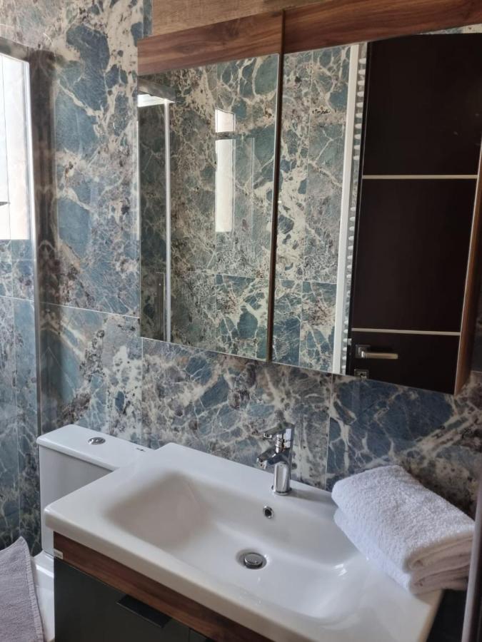 Valentina's Luxe Apartment